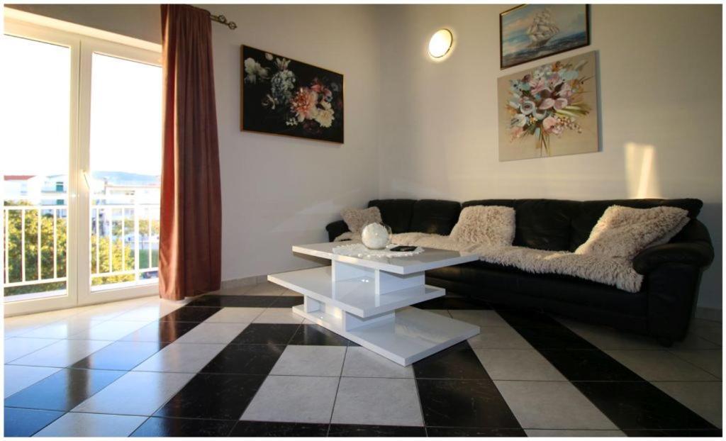 Mikelin Apartment Primosten Luaran gambar