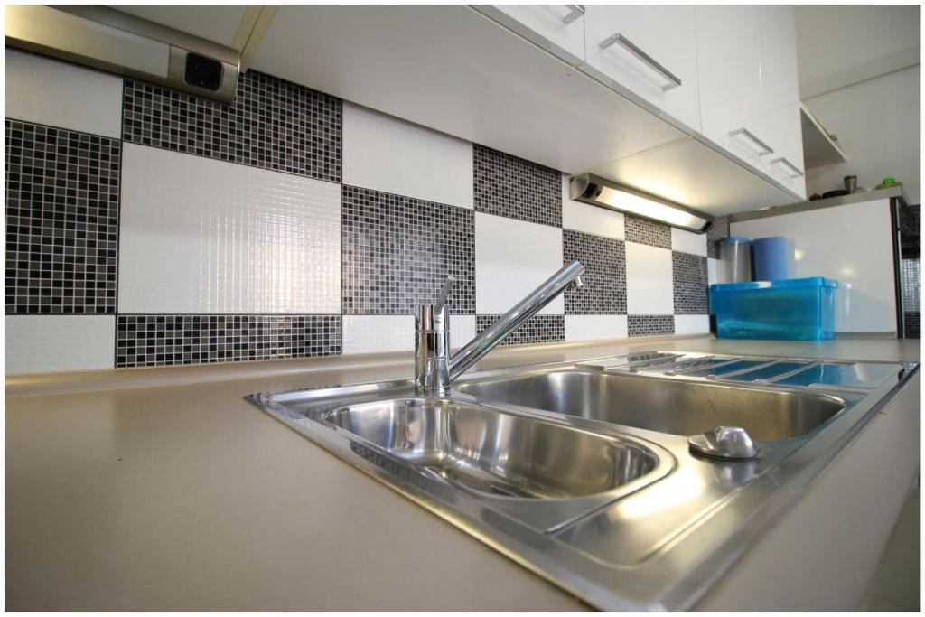 Mikelin Apartment Primosten Luaran gambar