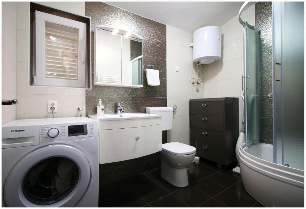 Mikelin Apartment Primosten Luaran gambar